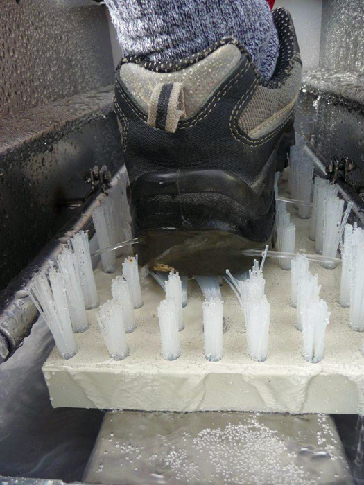 Stiefel und Arbeitsschuhe Waschanlage – Bild 4