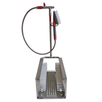 Boot cleaner with flexible mounting
