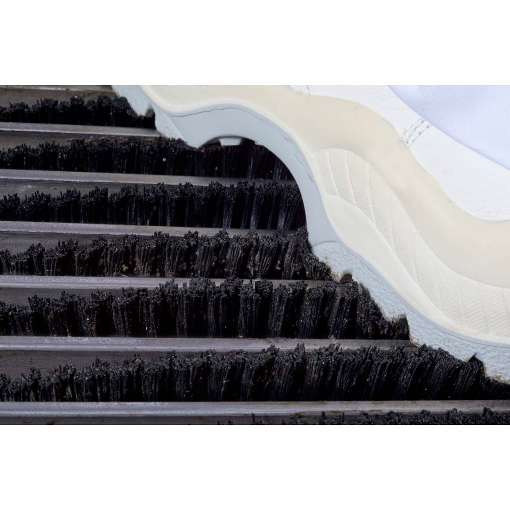 Machine de nettoyage des semelles avec désinfection par pulvérisation sans raccordement à l’eau - Image 3