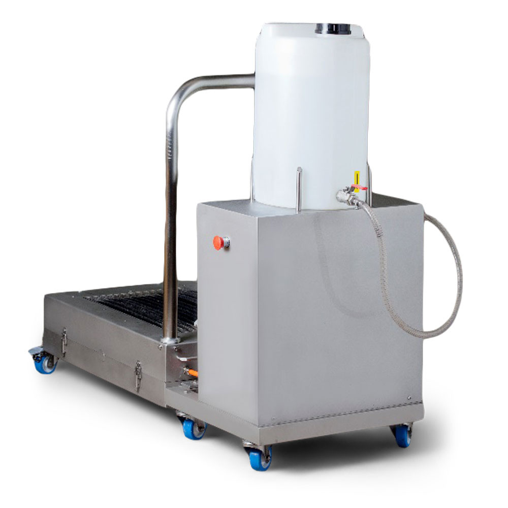 Machine de nettoyage des semelles avec désinfection par pulvérisation sans raccordement à l’eau